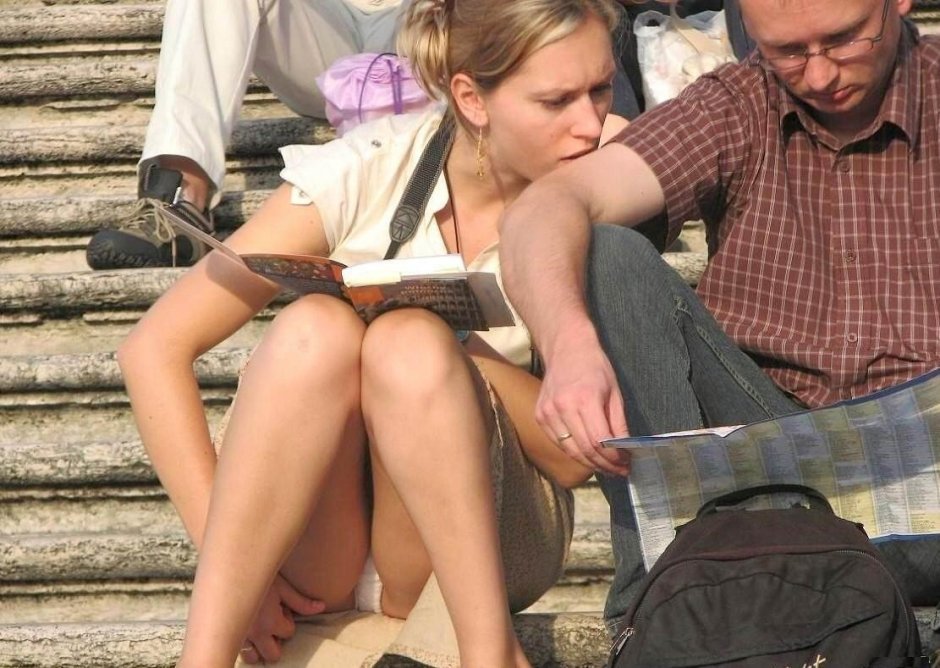 Засвет под юбкой