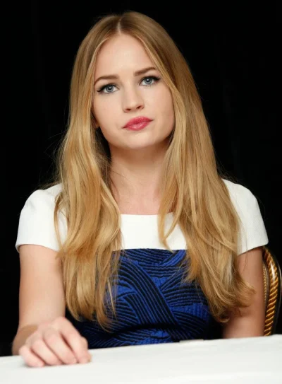 Бритт робертсон