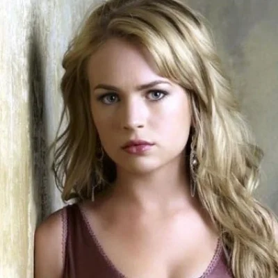 Бритт робертсон актриса из сериала новичок