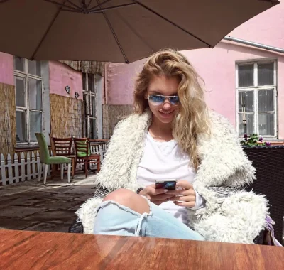 Модель актриса