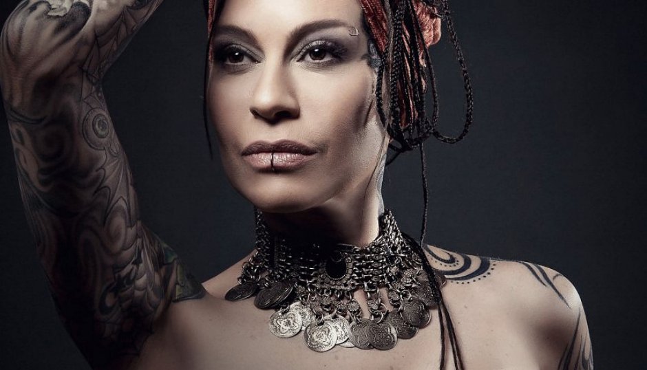 Певица наргиз