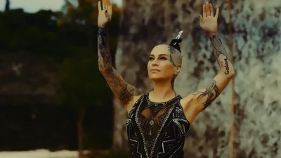 Нас бьют мы летаем наргиз