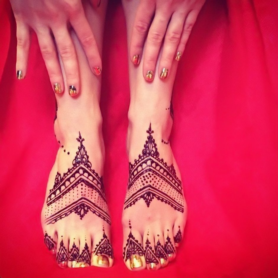 Мехенди хной