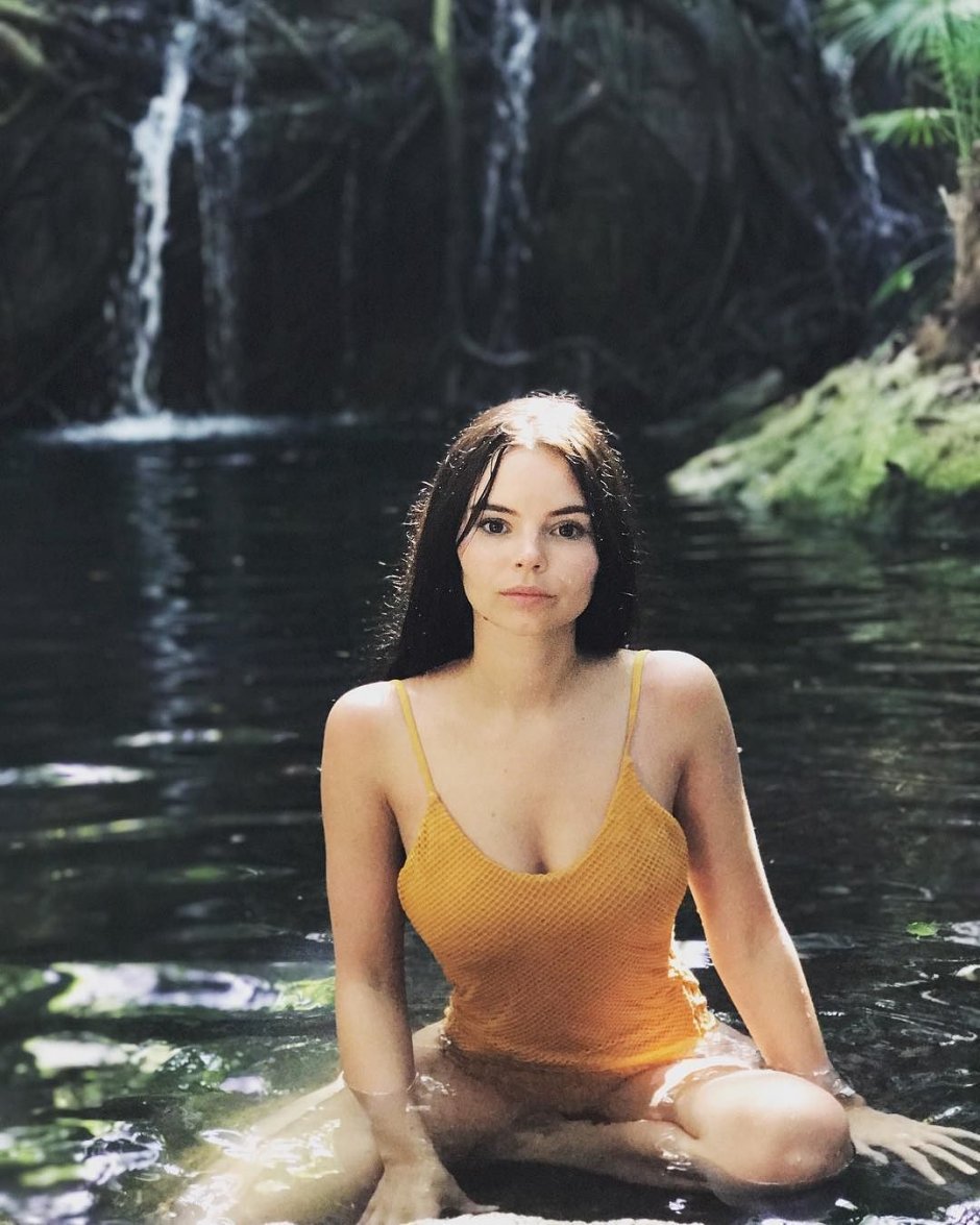 Элайн пауэлл голая