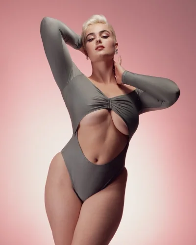 Модель стефания феррарио