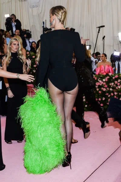 Эмбер валлетта мет гала