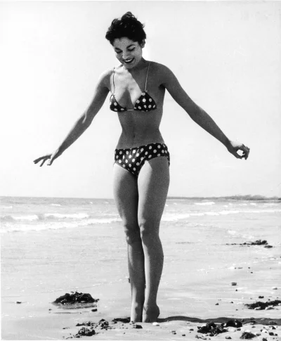 Одри хепберн в молодости купальнике