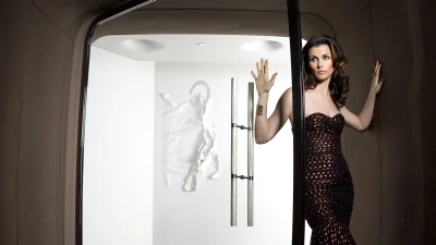 Брюнетка актриса