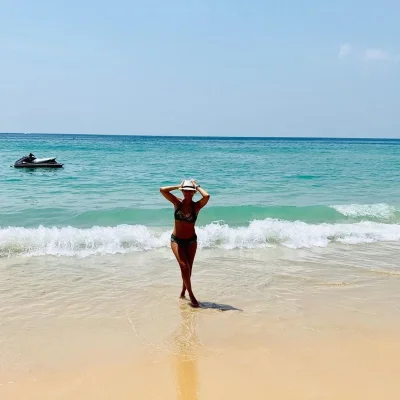 Пляж девушки