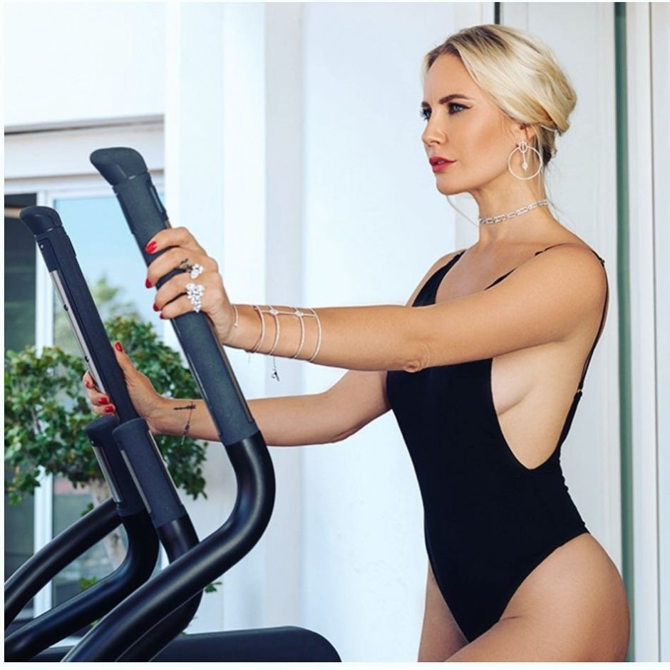 Виктория лопырева