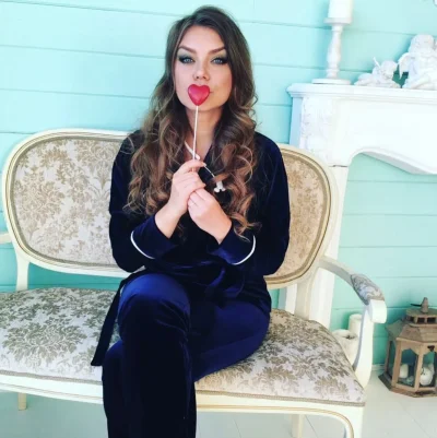 Костюм в пижамном стиле