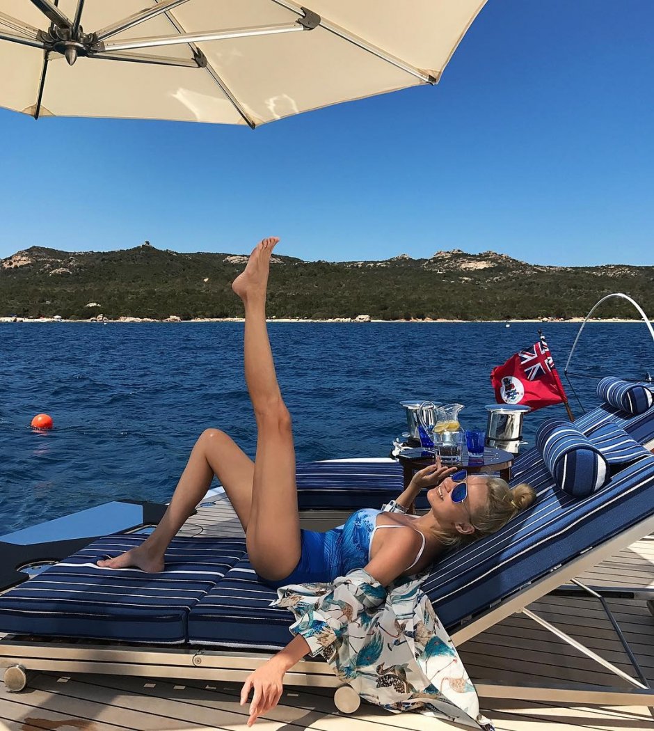 Фигура в купальнике