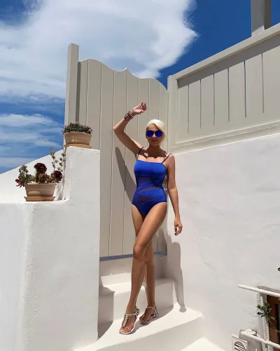 Яна рудковская фото в купальнике