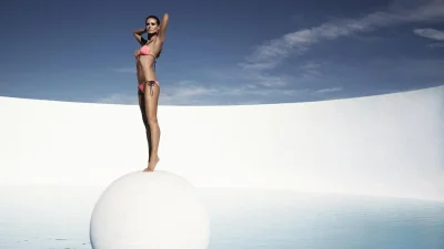 Девушка купальник