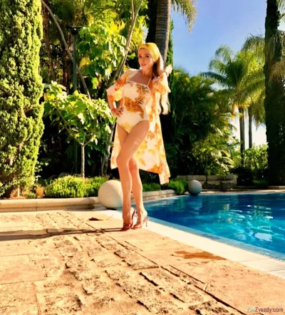 Елена кравец фотосессия в купальнике