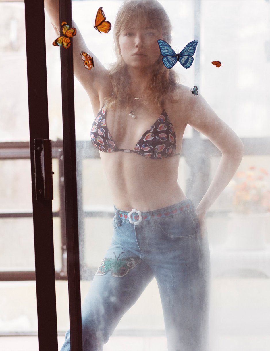 Хейли беннетт в купальнике