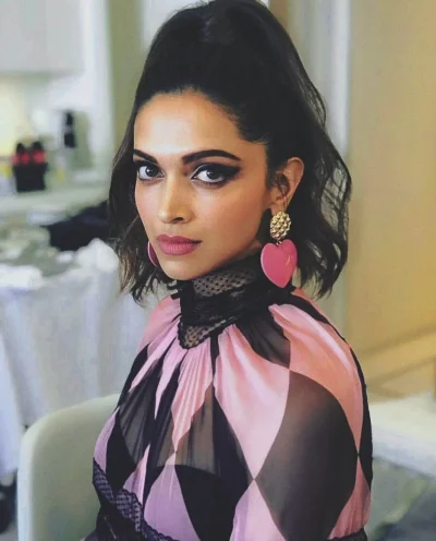 Deepika padukone pathaan