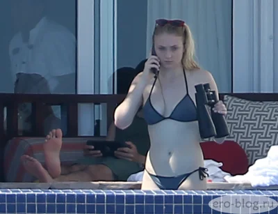 Софи тернер горячие