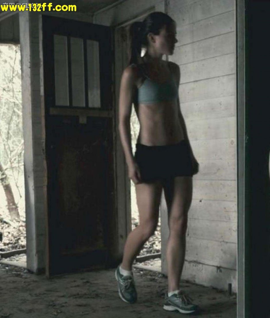 Спортивная фигура девушки