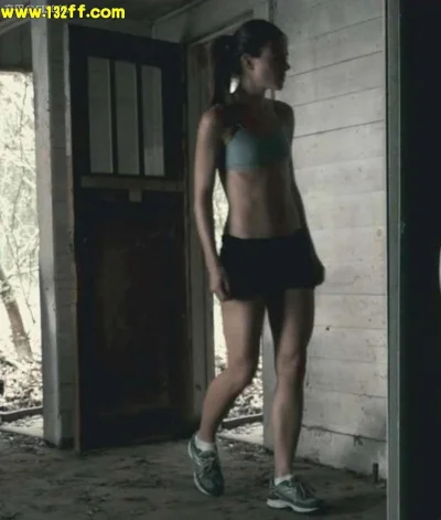 Спортивная фигура девушки