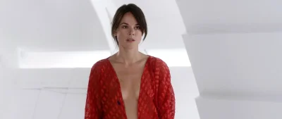 Сара батлер в купальнике