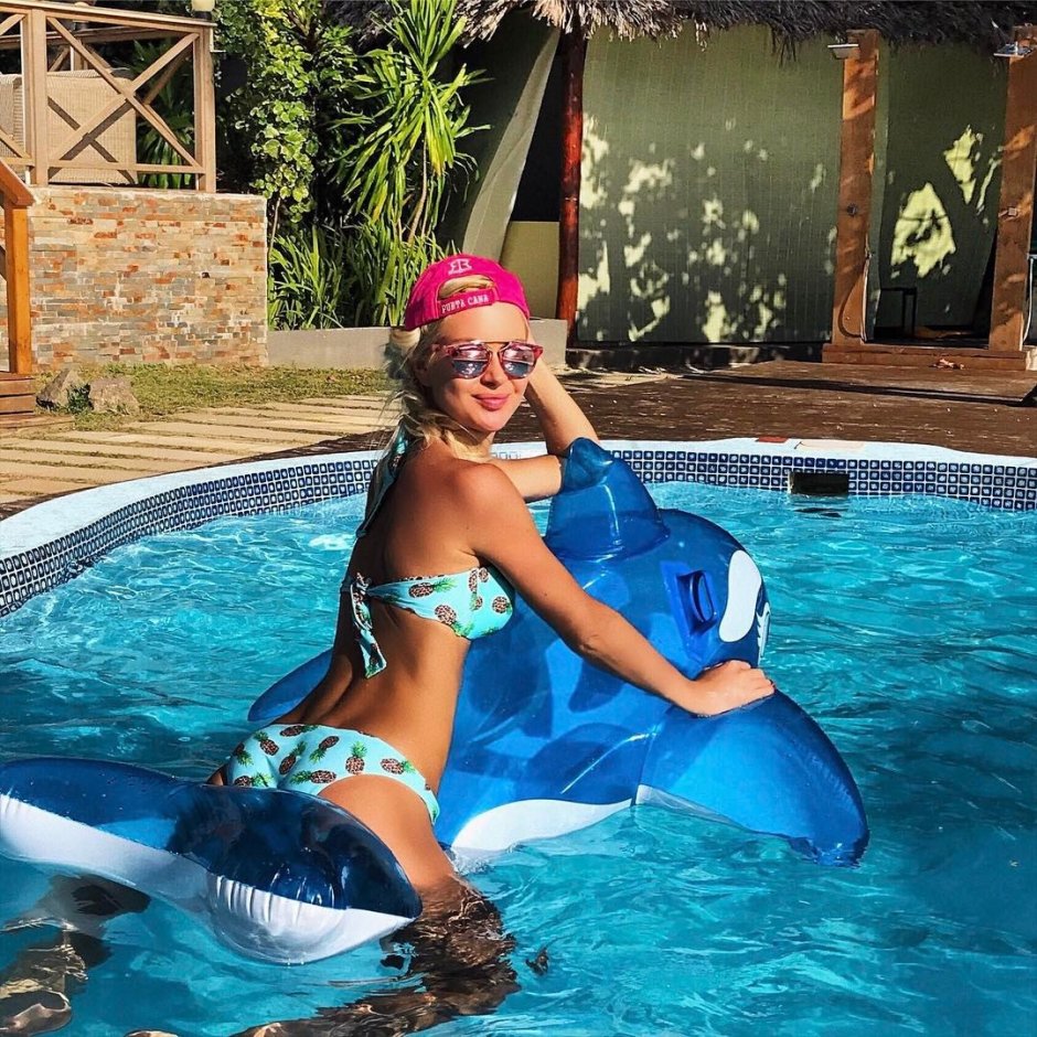 Дарья пынзарь в бикини