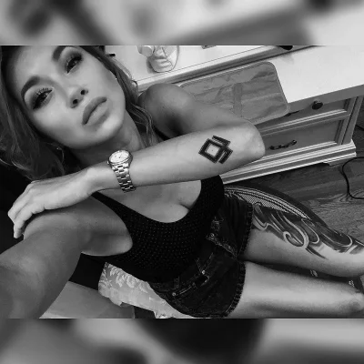 Девушки с татуировками