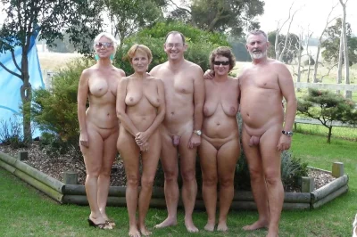 Свадьба нудистов