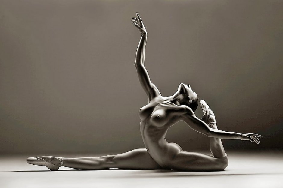 Балерина в танце