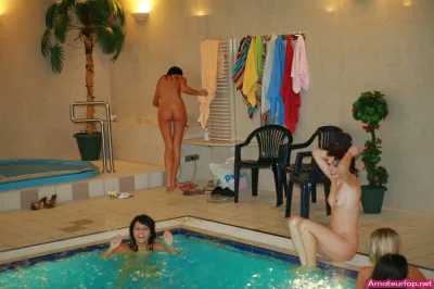 Бассейн в сауне