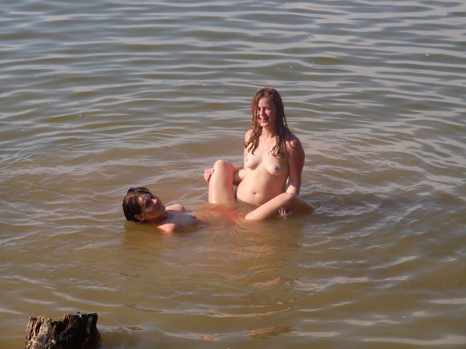 Купаемся на речке