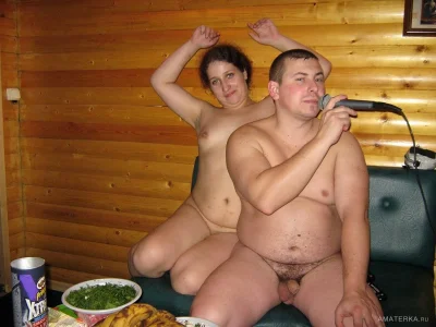 Семейные пары свингеров в сауне