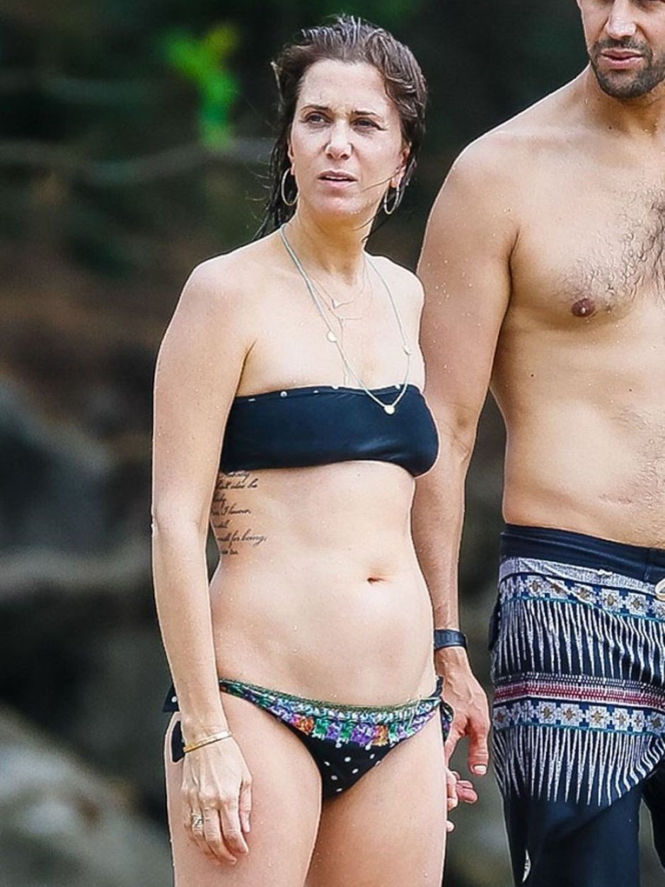 Кристен уиг в купальнике