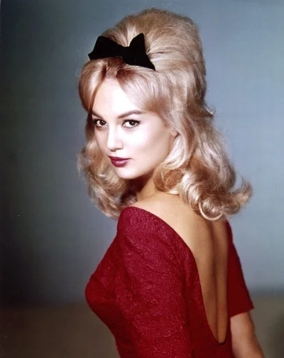 Миле́н демонжо́ миледи