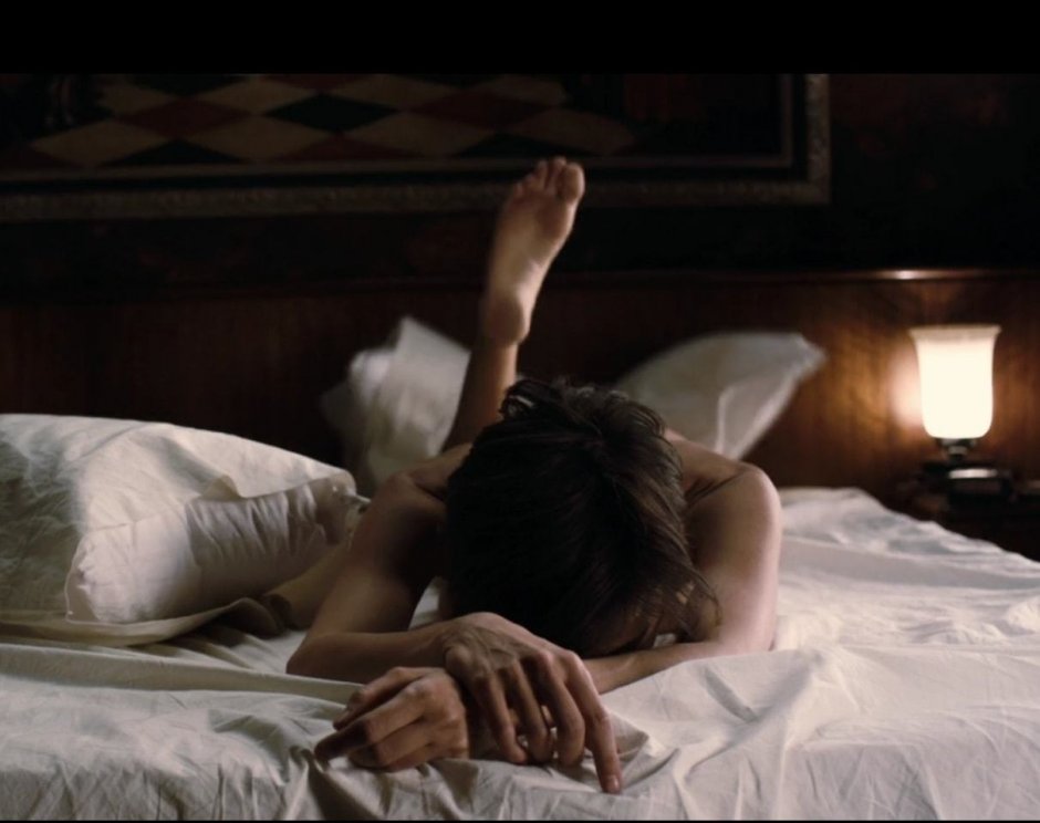 Девушки в постели