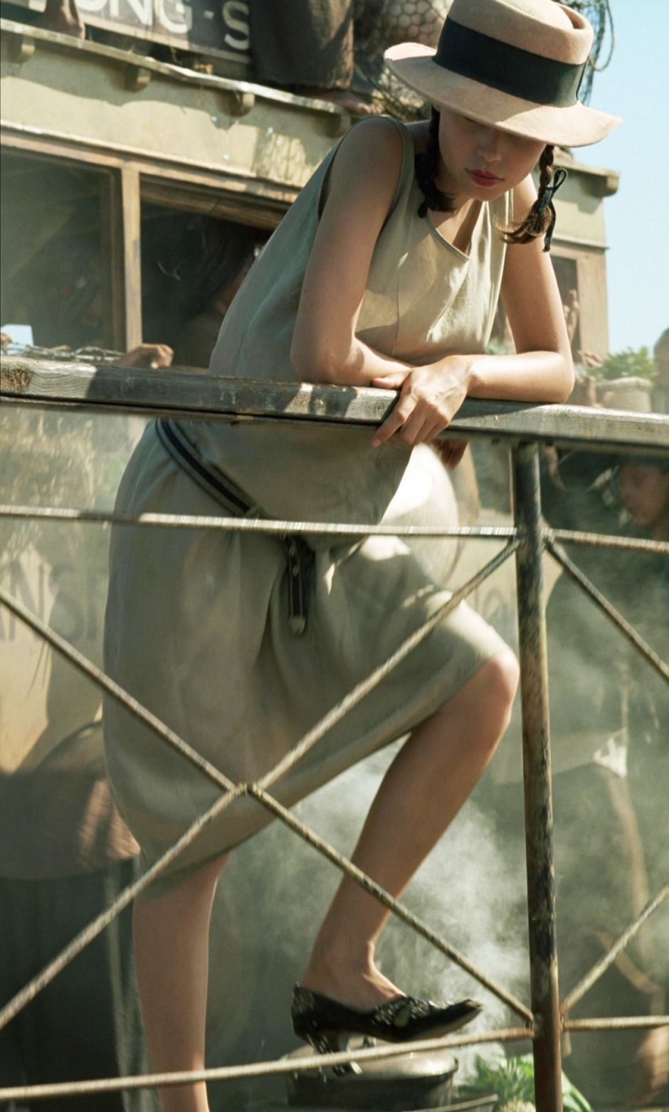 Любовник» () реж. жан-жак анно