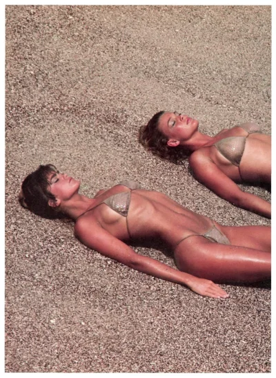 Девушки пляж