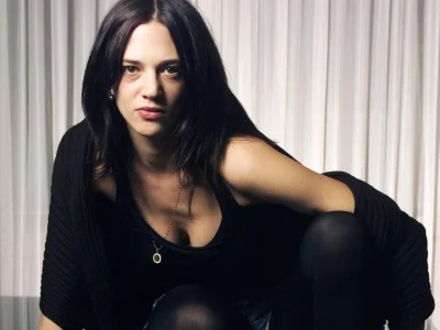 Азия ардженто в молодости