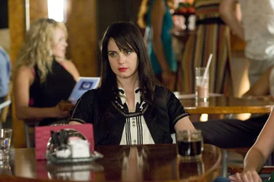 Зоуи дешанель новенькая