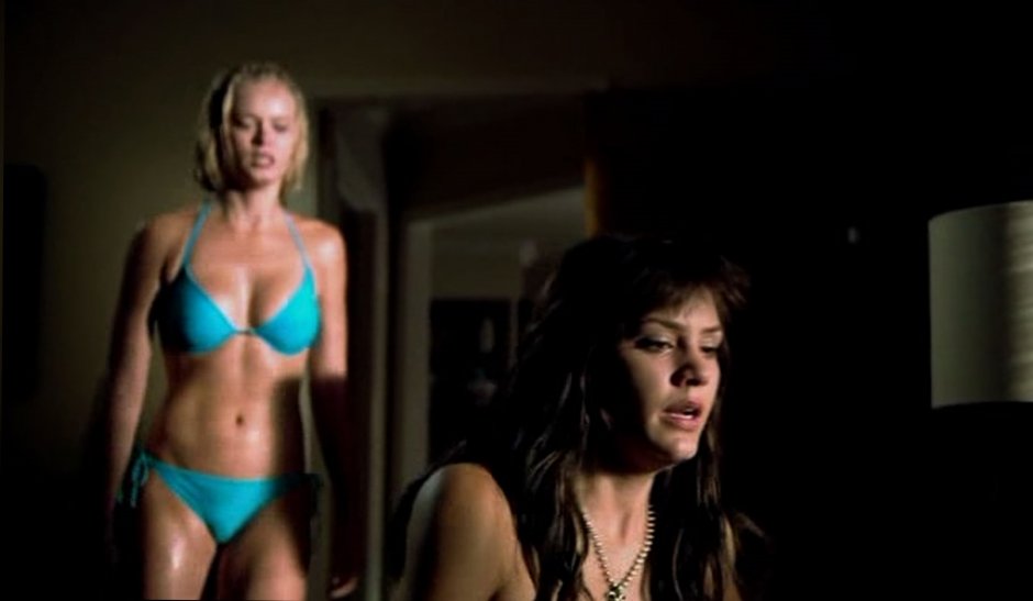 Кэтрин макфи в купальнике