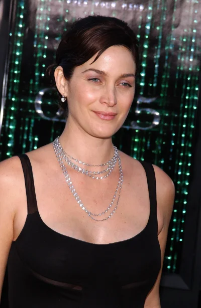 Carrie-anne moss