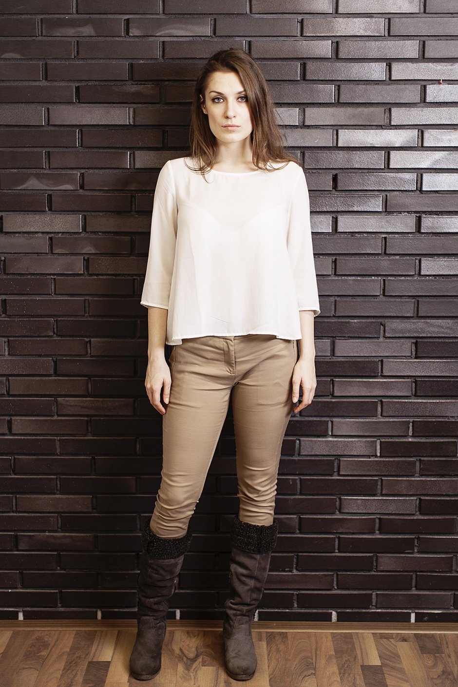 Бежевый джемпер