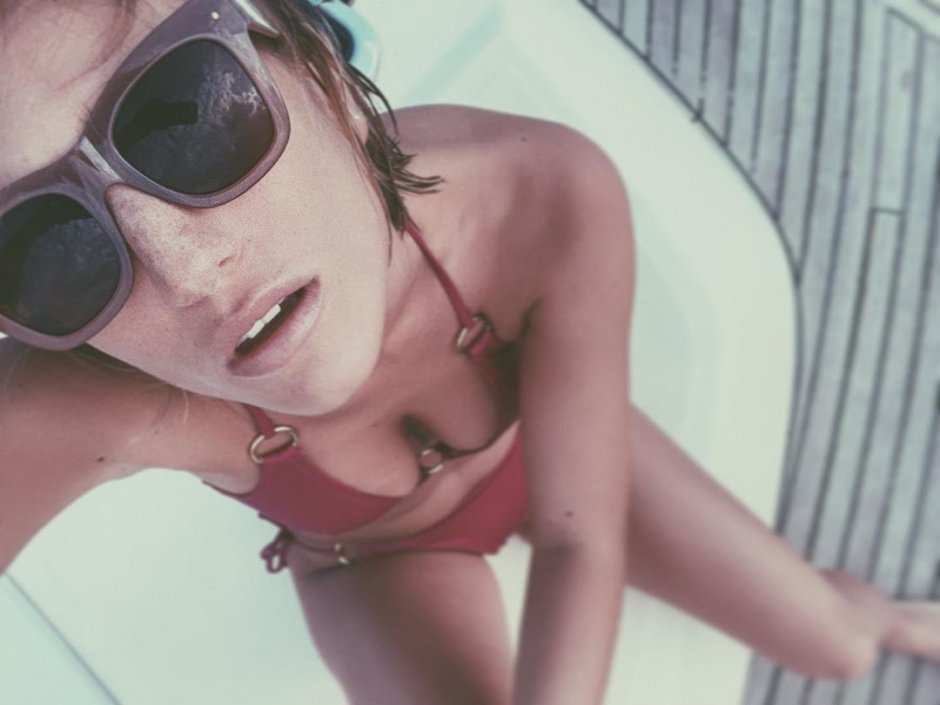 Девушка бикини