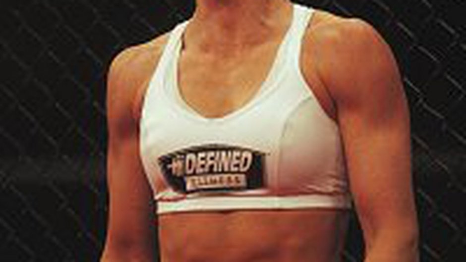 Холли холм боец