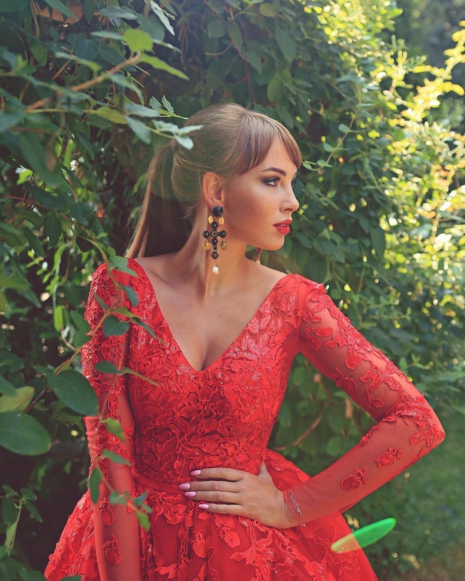 Свадебное платье красное