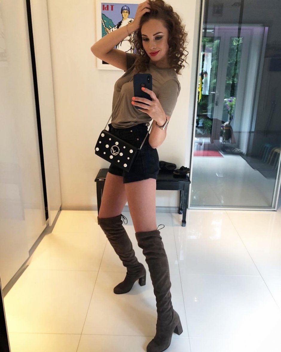 Полина диброва