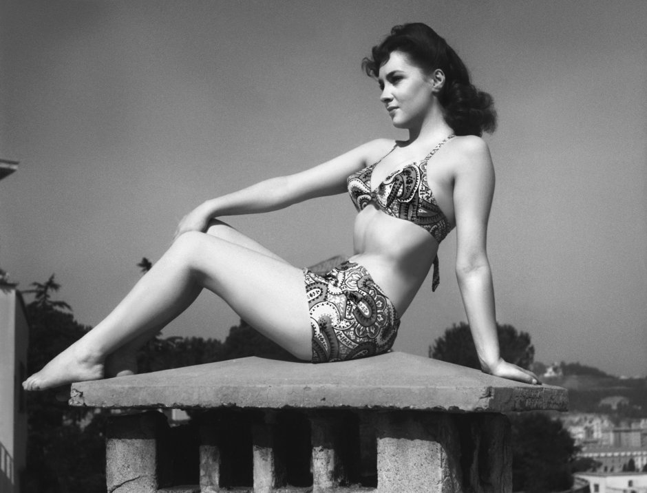 Джина лоллобриджида в купальнике