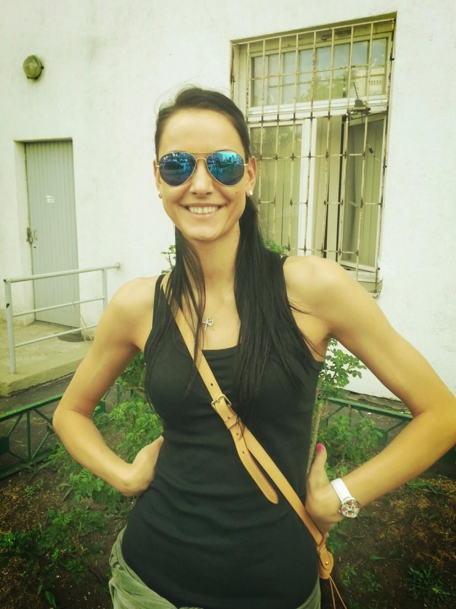 Девушка и женщина