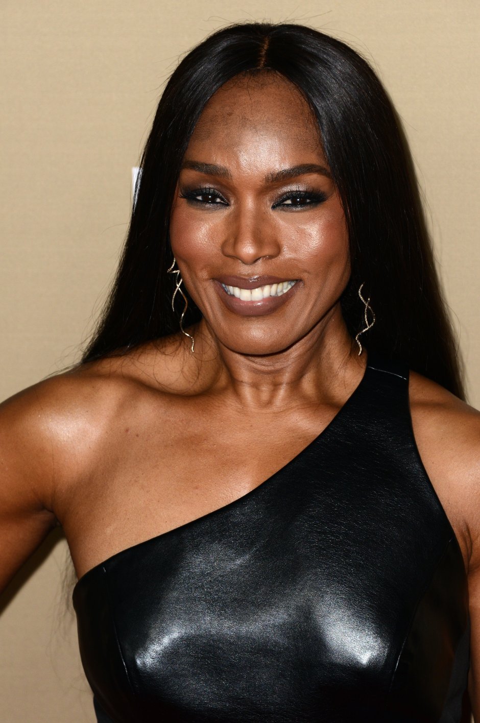 Бассетт анджела