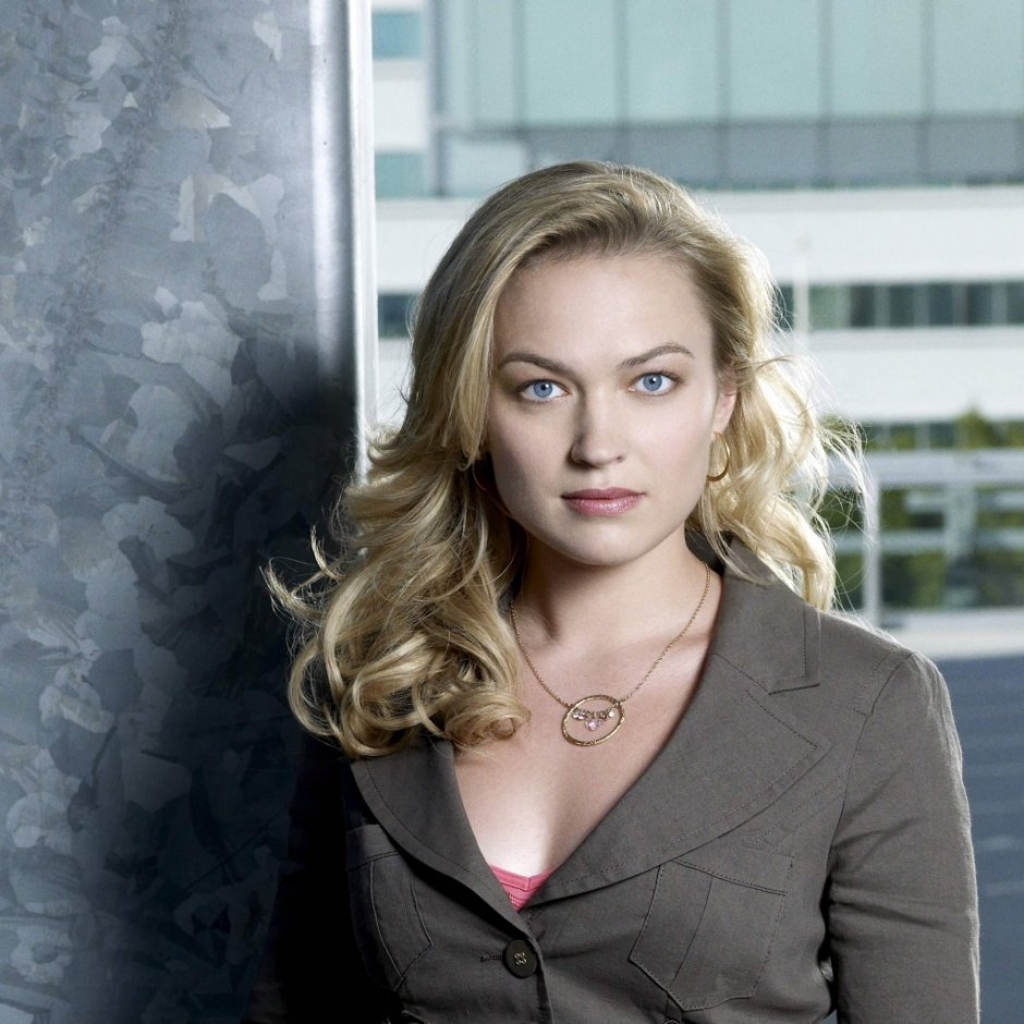Sophia myles